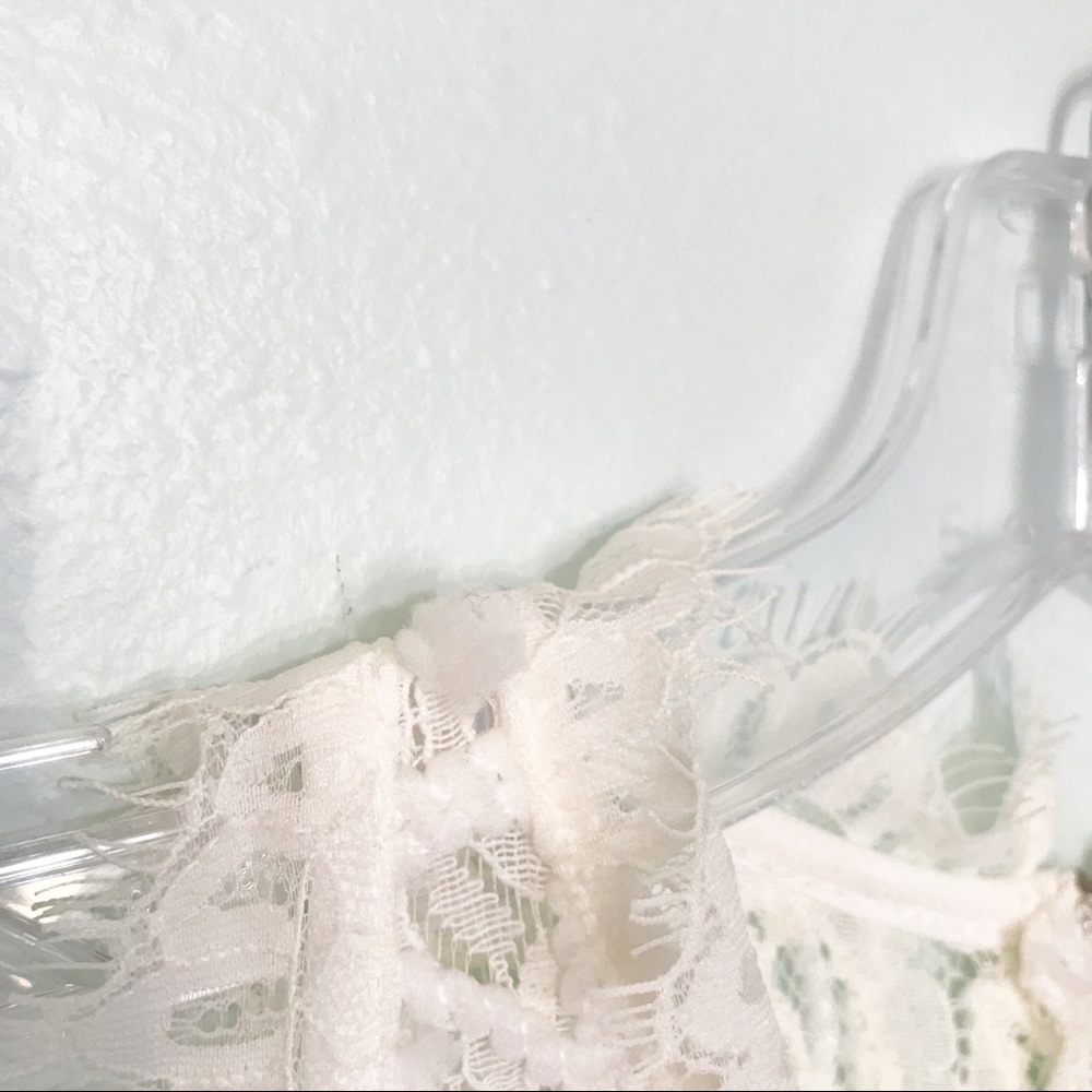 Luxe Lace Fit and Flare Skater Dress White Small - Picture 7 of 8
